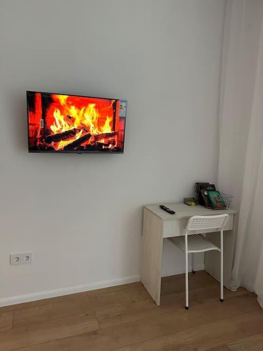 Cozy Urban Retreat